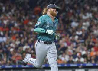 Mariners Look to Close Gap on Astros in AL West Standings news-24092024-231027