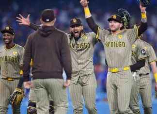 Padres Clinch Playoff Spot with Game-Ending Triple Play – ESPN news-25092024-095445