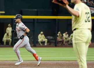 San Francisco Giants Dominate Diamondbacks with 5 Homers in 11-0 Victory news-26092024-145809