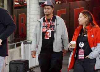 New Title: Top Recruit Douglas Utu Commits to Oregon Over Tennessee news-27092024-000653