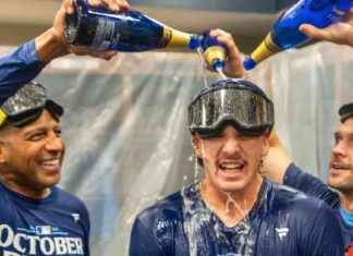 Kansas City Royals Secure AL Wild Card Spot, First Playoff Appearance in Six Years news-28092024-072937