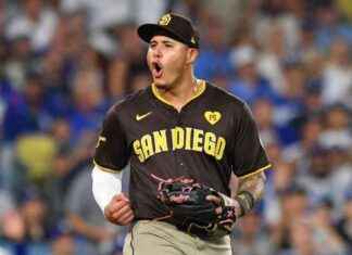 Padres Manager Stands by Manny Machado Amid Dodgers Controversy news-09102024-050853