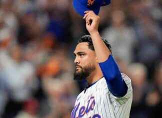 Close-Knit Mets Team Camaraderie Leads to NLCS Success news-10102024-233421