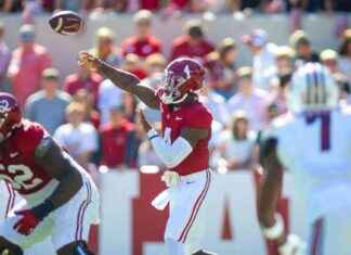 Alabama Defeats South Carolina Despite Onside Kick Mishap news-13102024-000204