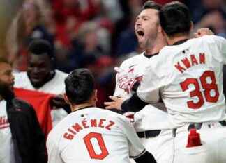 Guardians Defeat Yankees with Walk-off HR in ALCS Game 3 – ESPN news-18102024-043849