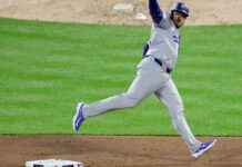 Max Muncy Sets Record: 12 Straight Plate Appearances in Single Postseason news-19102024-230315