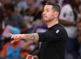 JJ Redick Shines as Lakers’ Coach Without 3-Pointers – CBSSports news-26102024-123751