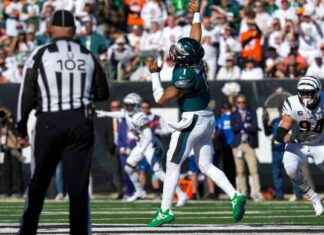 NFL Eagles vs Bengals: Jalen Hurts & Saquon Barkley Lead 37-17 Victory news-29102024-015425