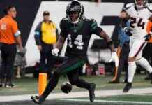 Malachi Corley’s Fumble Costs Jets Touchdown Against Texans news-01112024-052611