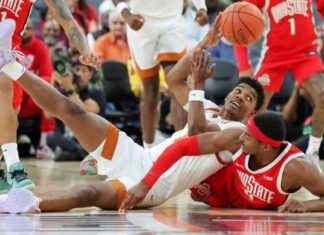 SEC Basketball: Texas Teams Upset in College Basketball Season Opener news-05112024-102734