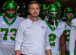 Top Teams in First College Football Playoff Rankings 2021 news-06112024-043457