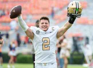 Vanderbilt QB Diego Pavia Sues NCAA Over NIL Restrictions for Junior College Players news-09112024-104523