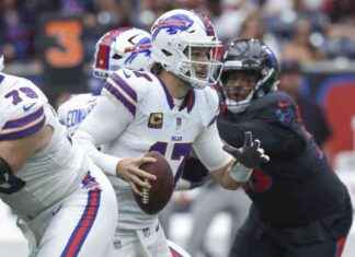 NFL Week 11 Predictions: Bills Upset Undefeated Chiefs, Ravens Beat Steelers, Eagles Defeat Commanders news-15112024-045946