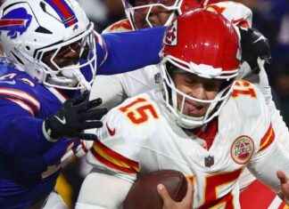 Buffalo Bills Upset Undefeated Kansas City Chiefs in NFL Showdown news-18112024-070117