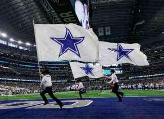 Metal Debris Falls from Cowboys’ Stadium Roof; No Injuries – ESPN news-19112024-070855