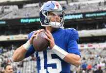 Tommy DeVito to Serve as Emergency Third QB for Giants vs. Cowboys Thanksgiving Game news-28112024-233218