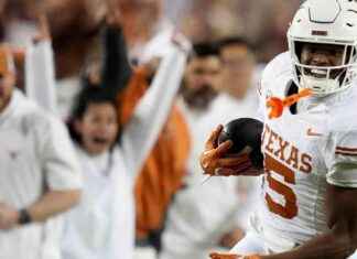 Texas Longhorns Defeat Texas A&M Aggies, Advance to SEC Title Game news-01122024-115243