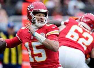 Patrick Mahomes set to start against Texans despite ankle injury patrick-mahomes-set-to-start-against-texans-despite-ankle-injury