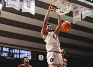 Auburn Tigers’ Convincing Win Over Alabama Puts Them on Historic Path auburn-tigers-convincing-win-over-alabama-puts-them-on-historic-path