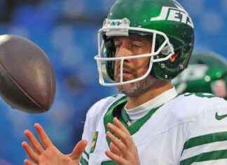 Pros and Cons of Potential Landing Spots for Aaron Rodgers pros-and-cons-of-potential-landing-spots-for-aaron-rodgers