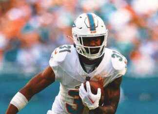 Raheem Mostert Released by Dolphins: Analysis and Impact raheem-mostert-released-by-dolphins-analysis-and-mpact