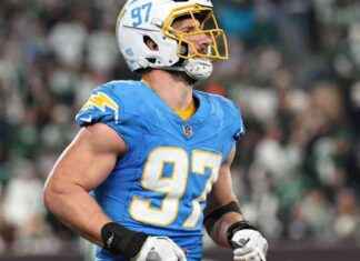 2025 NFL Free Agency Live Updates: Player Signings, Trades, News 2025-nfl-free-agency-live-updates-player-signings-trades-news