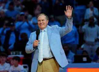 Bill Belichick transitions to college football at UNC: Players adapt bill-belichick-transitions-to-college-football-at-unc-players-adapt