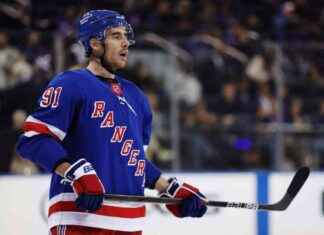 Rangers Sit Reilly Smith for Roster Management: Insider rangers-sit-reilly-smith-for-roster-management-nsider