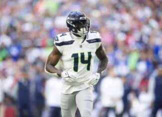 Texans Acquire $72 Million Star Receiver in Blockbuster Trade texans-acquire-72-million-star-receiver-in-blockbuster-trade