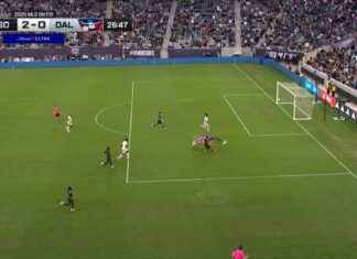 Hirving Lozano scores 2 goals against FC Dallas hirving-lozano-scores-2-goals-against-fc-dallas