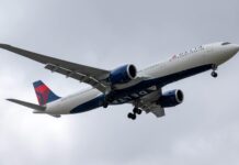 Delta Flight DL275 Diverted: Inside the Flight Crew’s Dramatic LAX Perspective Delta Flight DL275 diverted, DL275 LAX diversion, Delta emergency landing LAX, DL275 flight update, Delta diverted flight news, DL275 incident report, LAX airport flight diversion